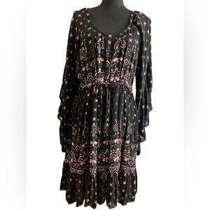 Rebellion Geometric Bohemian Tiered MIDI Dress
Plus Size 1X EUC